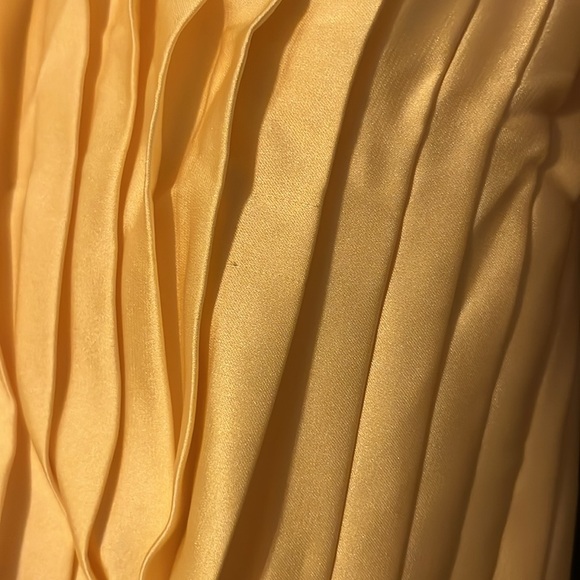 Mac Duggal PLEATED PLUNGE NECK BELTED SATIN GOWN in Yellow - Picture 10 of 10